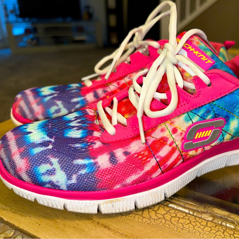 Sketchers Sketch-knit rainbow tie dye pink